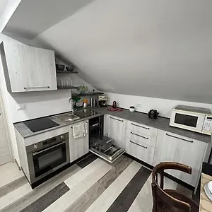  Appartamento Mansarda In Pieno Centro